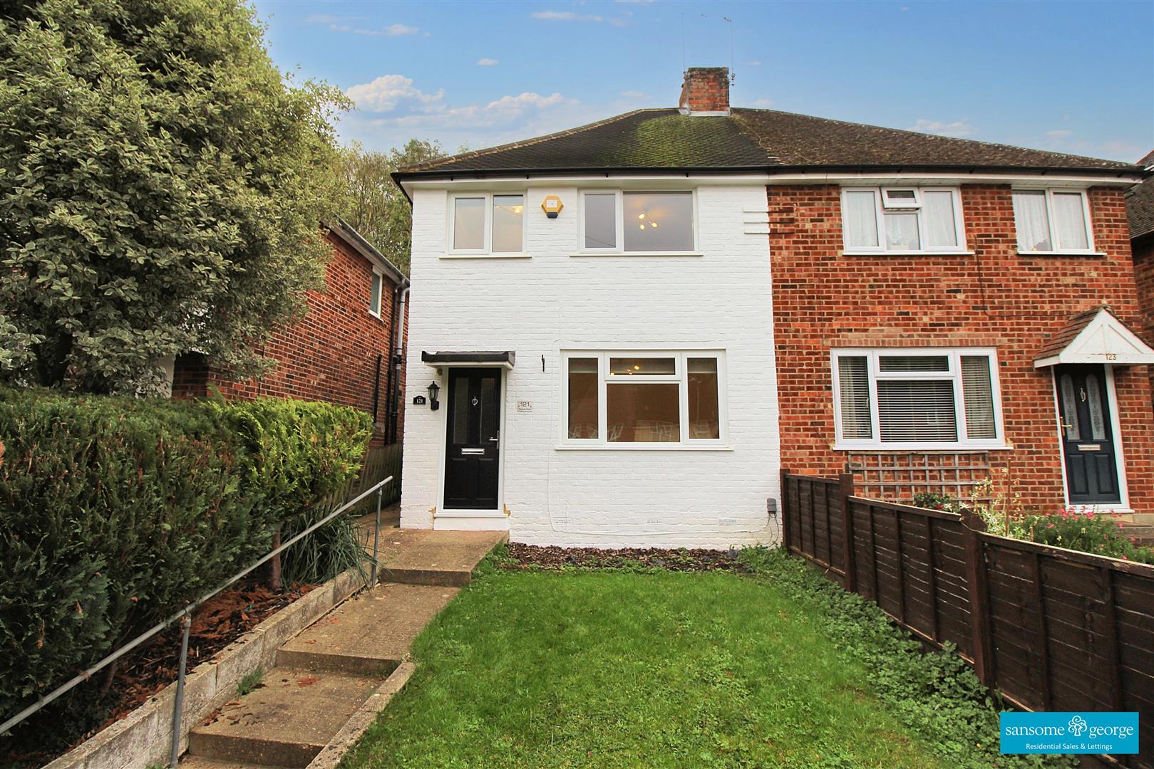 3 bed property in Rodway Road, Tilehurst